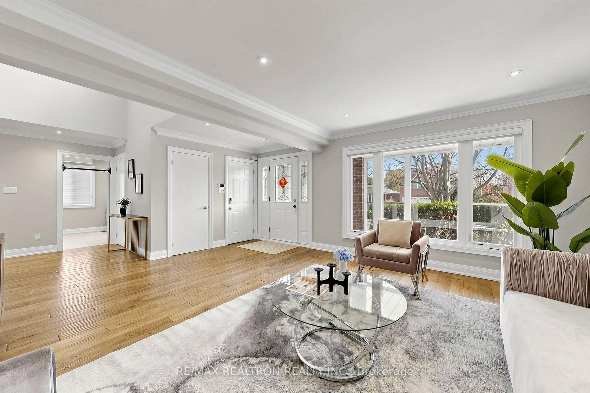 90 Holmes Avenue photo 5