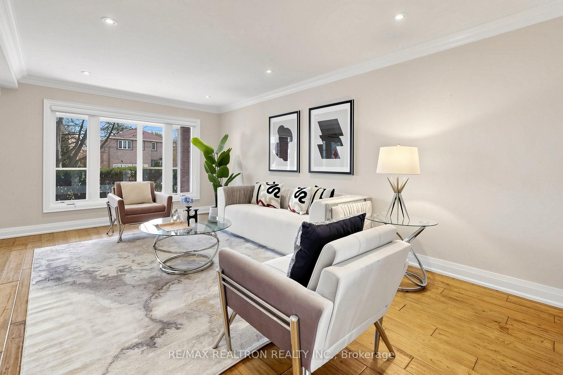 90 Holmes Avenue photo 10
