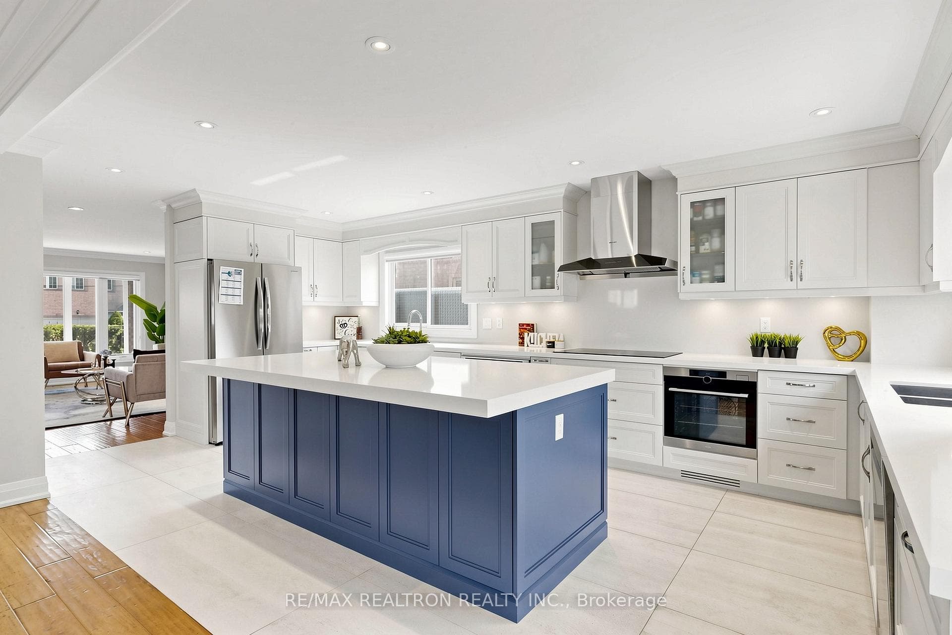 90 Holmes Avenue photo 11
